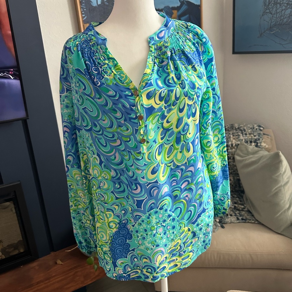 Lilly Pulitzer “Lilly’s Lagoon” Elsa Size Medium EUC
